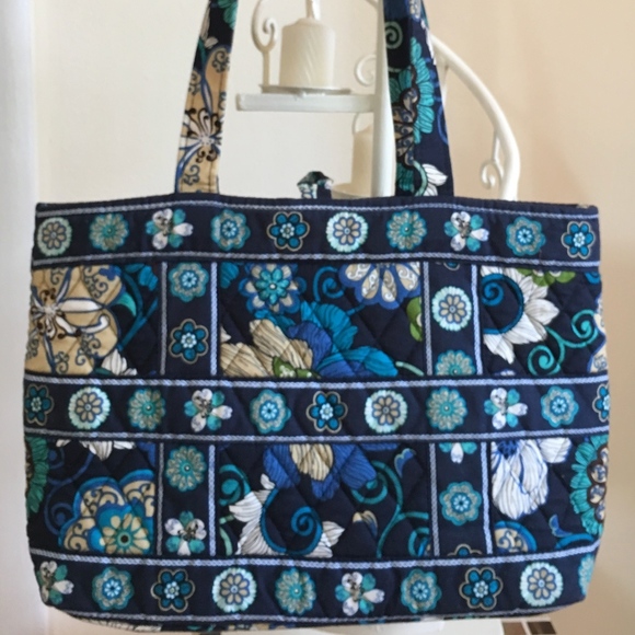 Two vintage Vera Bradley bags sold together! - Picture 6 of 8